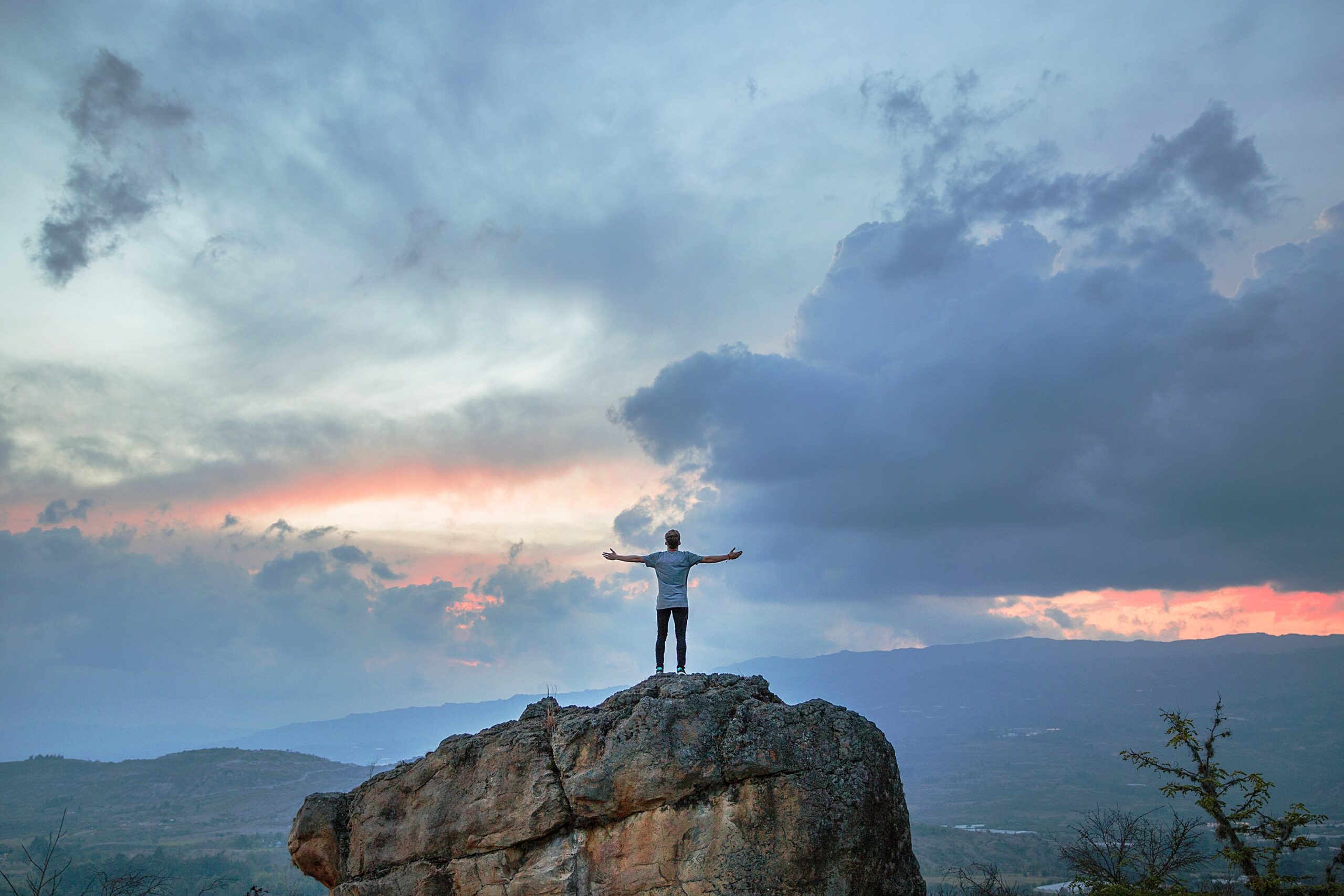 Read more about the article How to: Sky-high Efficiency & Time Management